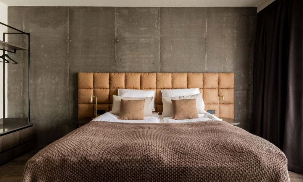 hotelgeysir standard room bed