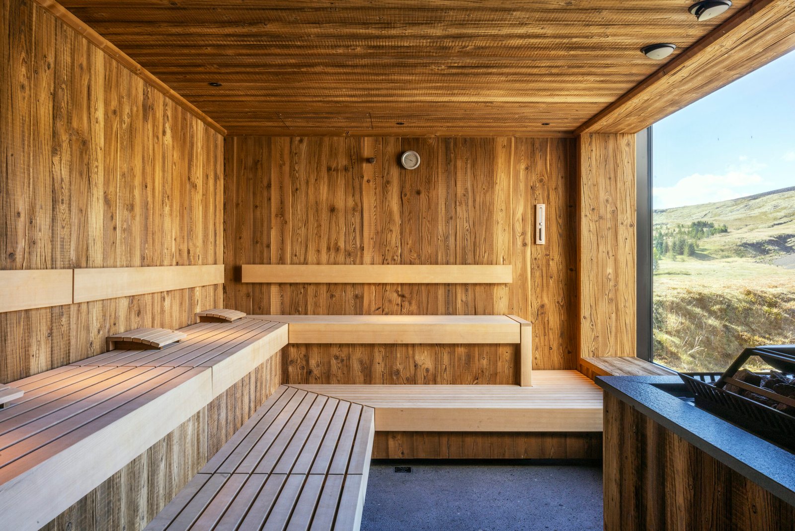 reykjaböð hot springs bathhouse varmi infusion sauna